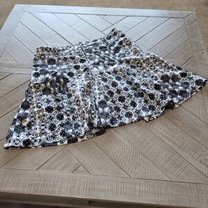 Athleta Black and White Geometric Athletic Skort Size 4P